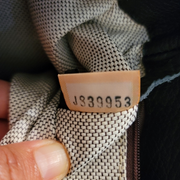 Dooney and Bourke Pebble Leather - Picture 14 of 16